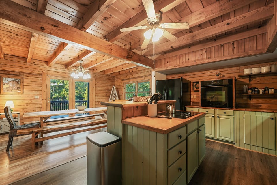 Kitchen to prep all your group meals- island seating for 2.