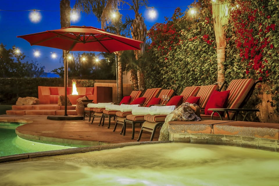 Acacia is a stunning six-bedroom, private pool and spa offering 3,650 square feet of luxury living.