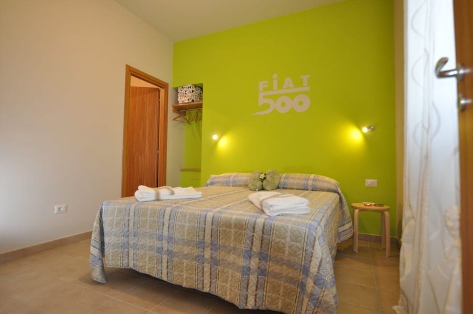 Double or Twin Room, Non Smoking | Desk, laptop workspace, soundproofing, free WiFi