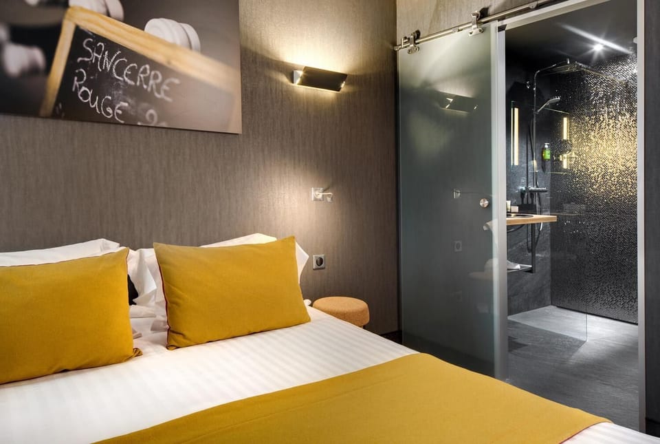 In-room safe, desk, blackout drapes, soundproofing