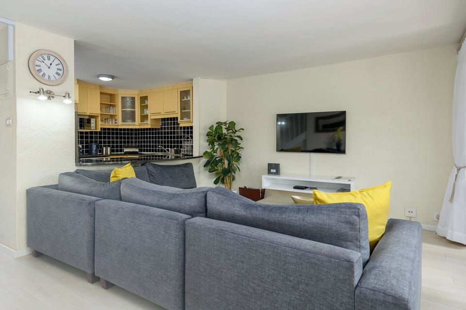 Superior Villa, 3 Bedrooms | Living area | TV, table tennis