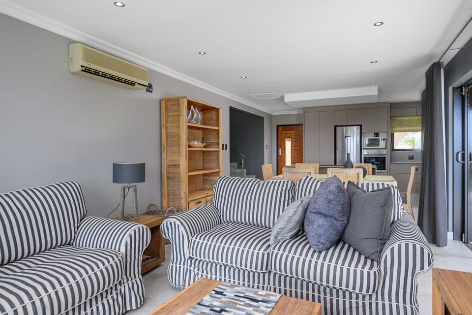 Luxury Villa, 4 Bedrooms | Living area | Flat-screen TV, table tennis