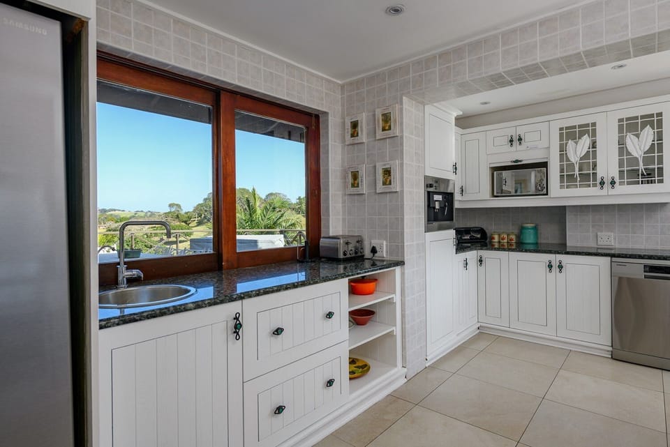 Luxury Villa, 5 Bedrooms, Private Pool | Private kitchen | Microwave, dishwasher