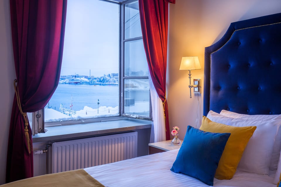 Premium Room, 1 King Bed, Non Smoking, Sea View | Water view