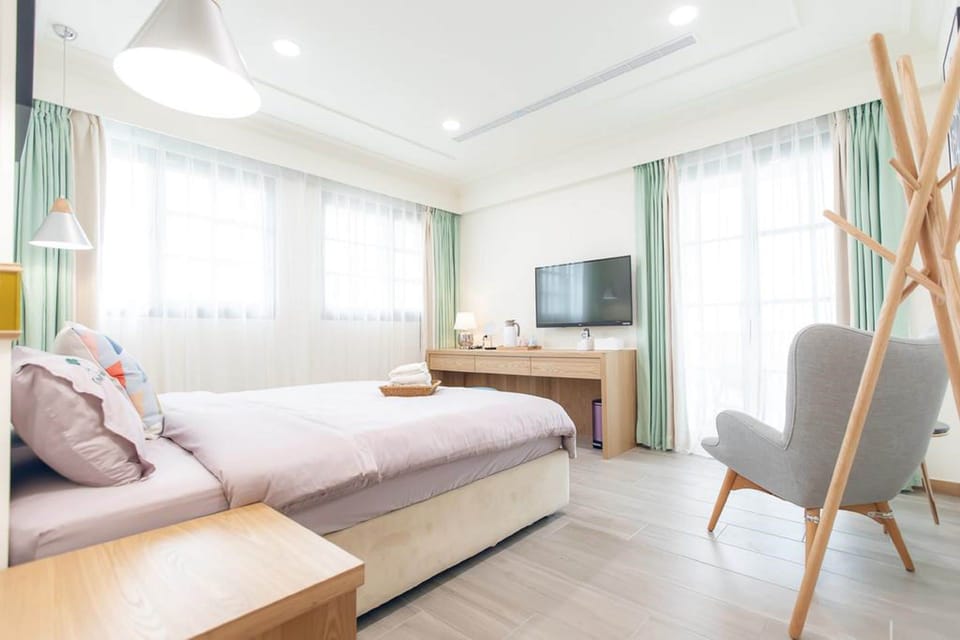 Luxury Quadruple Room, Balcony | Premium bedding, memory foam beds, individually decorated, desk