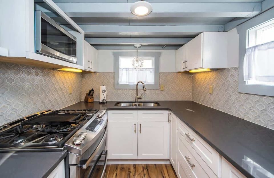 Modern Stainless Steel Gas Stove and Oven