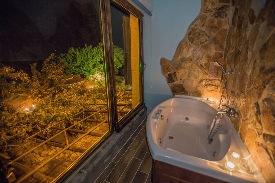 Standard Room | Bathroom | Separate tub and shower, jetted tub, hydromassage showerhead