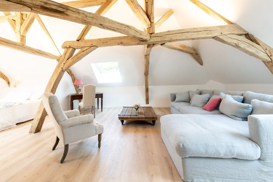 Suite (La Montée des Vignes) | Blackout drapes, soundproofing, WiFi (free), bed sheets