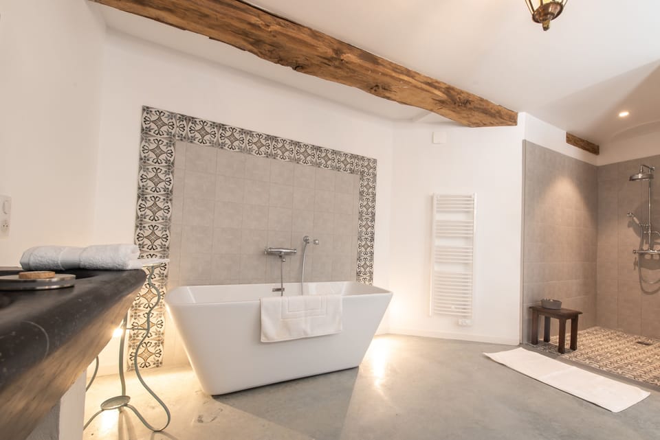 Superior Double Room (Les Crins) | Deep soaking bathtub