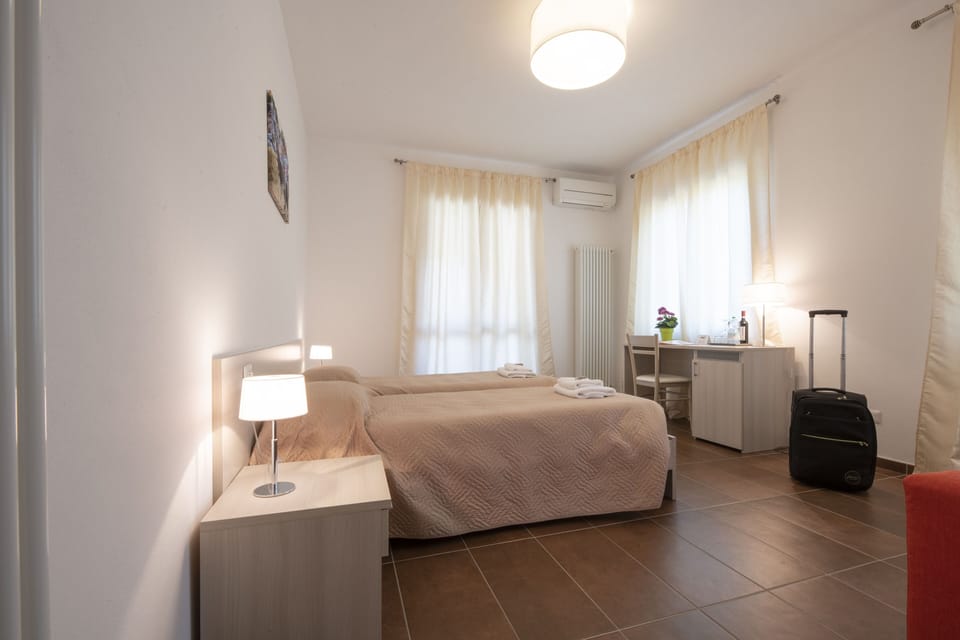 Triple Room, Multiple Beds | Free cribs/infant beds, free WiFi, bed sheets