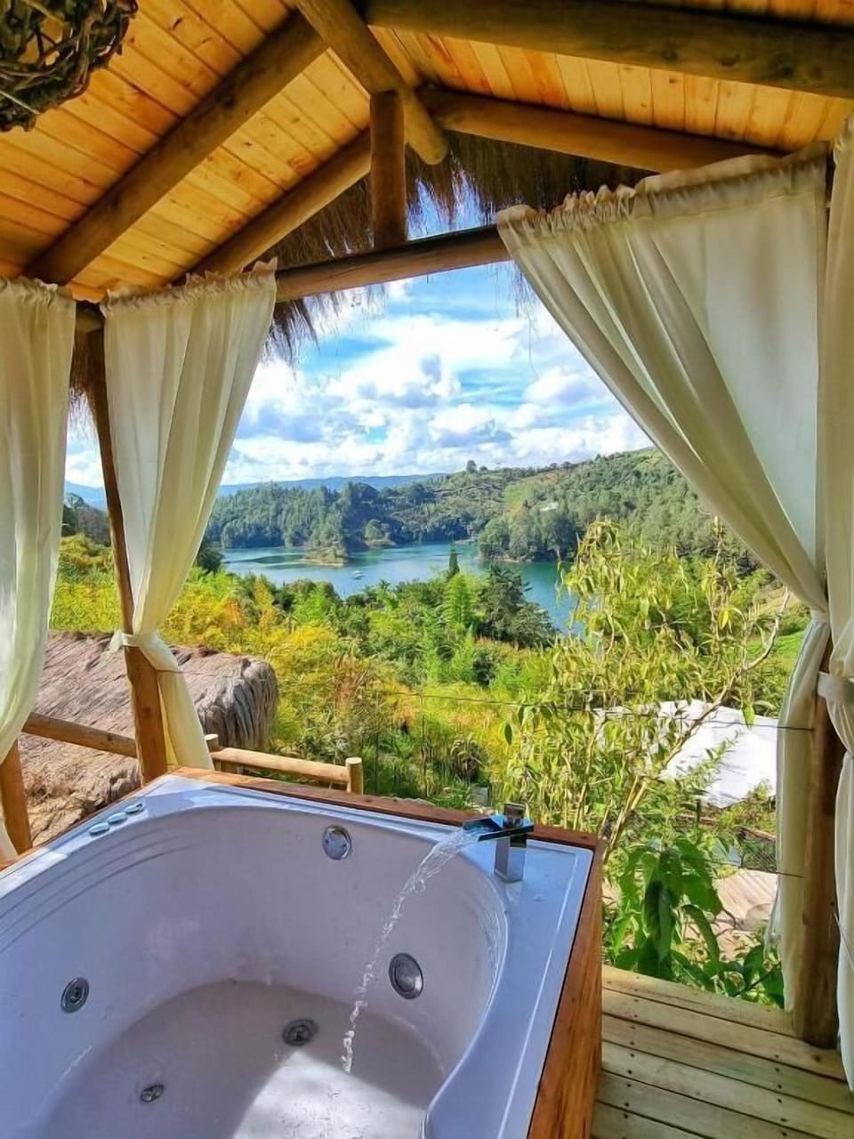 Private spa tub