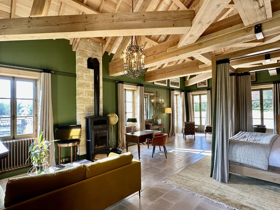 Deluxe Double Room | Individually decorated, individually furnished, desk, soundproofing