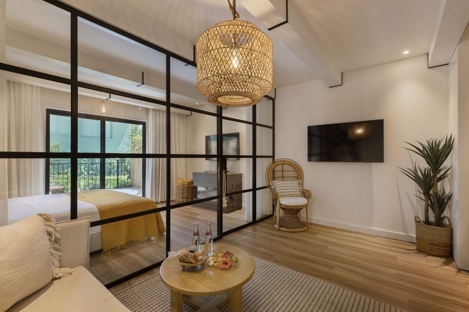 Royal Suite | Living area | TV