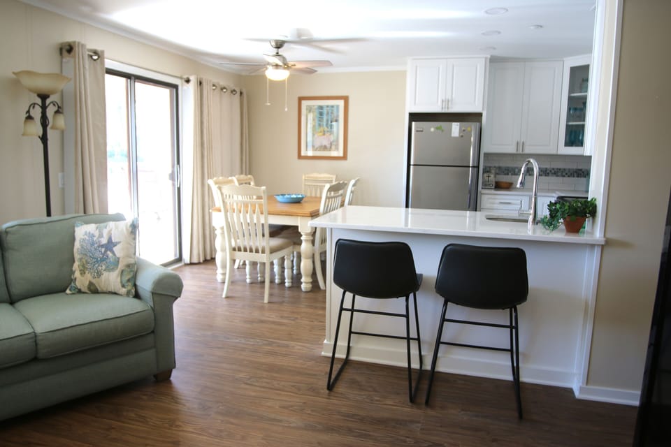 kitchen/dining