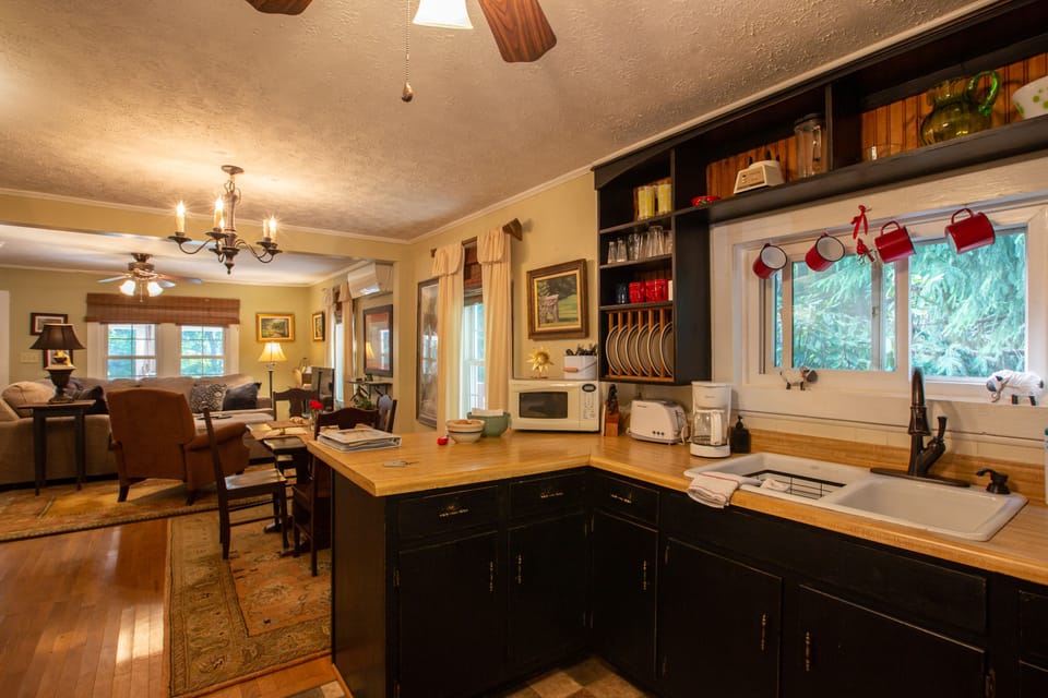 This shows the kitchen and it is well outfitted for anything you wish to prepare