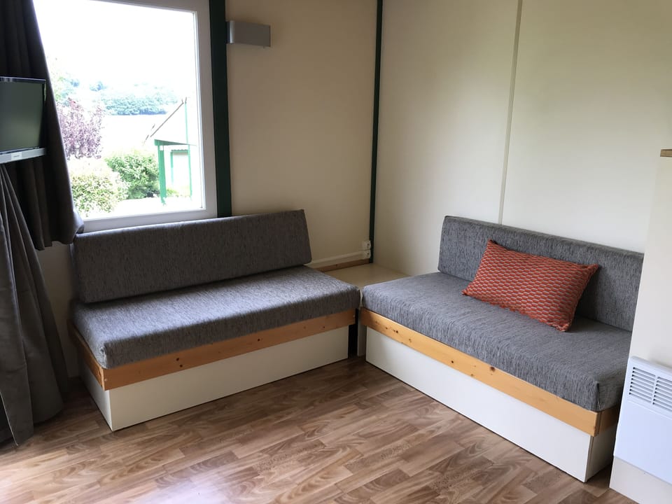 Family Chalet, 2 Bedrooms | Living area | 22-inch LCD TV with digital channels, TV