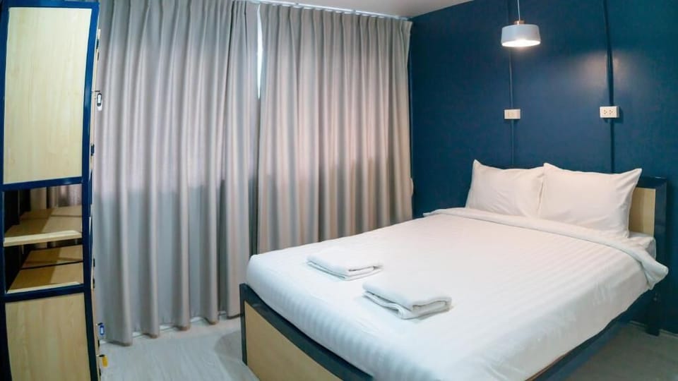 Superior Room, 1 Queen Bed | Premium bedding, free WiFi