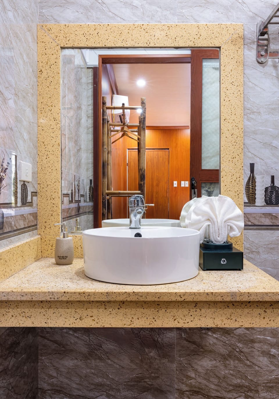 Executive Bungalow | Minibar, blackout drapes, free WiFi, bed sheets