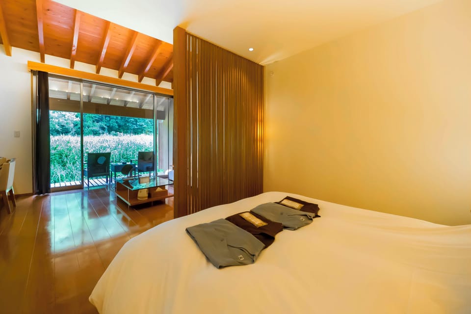 Hollywood Twin, Private Semi-Open-air Bath, ROKKABO, -FUKINOTO, KATAKAGO, HITSUJIGUSA- | In-room safe, desk, laptop workspace, blackout drapes