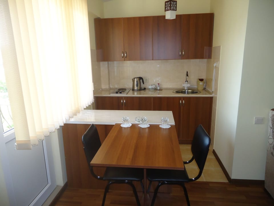 Private kitchenette
