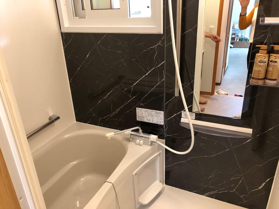 Electronic bidet, towels