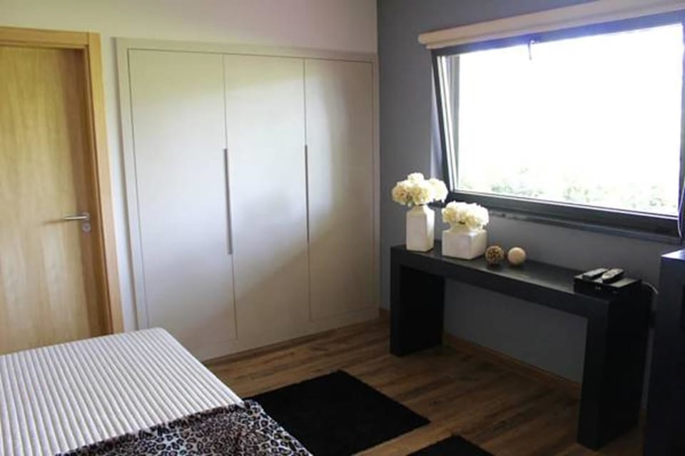 Double Room, 1 King Bed (Marão) | Premium bedding, in-room safe, blackout drapes, soundproofing