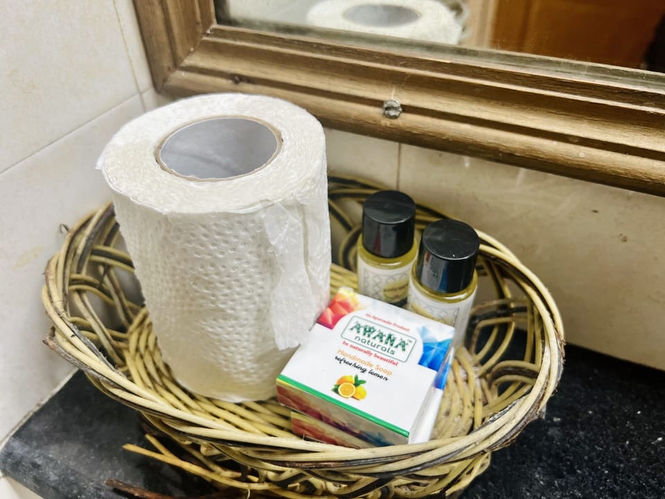 Family Suite with Balcony | Bathroom | Free toiletries, towels