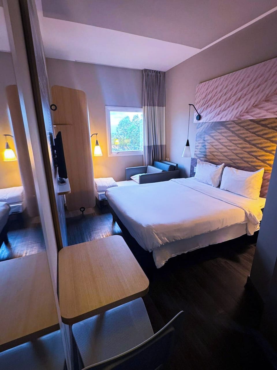 Standard Room, Multiple Beds | Minibar, desk, soundproofing, cribs (free)