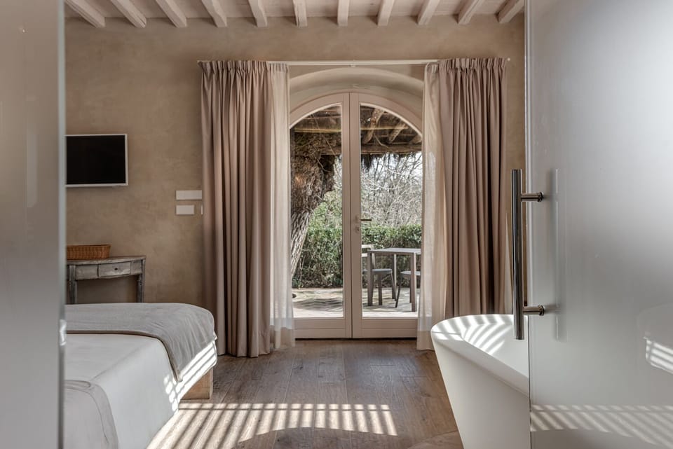 Luxury Room | In-room safe, free WiFi, bed sheets