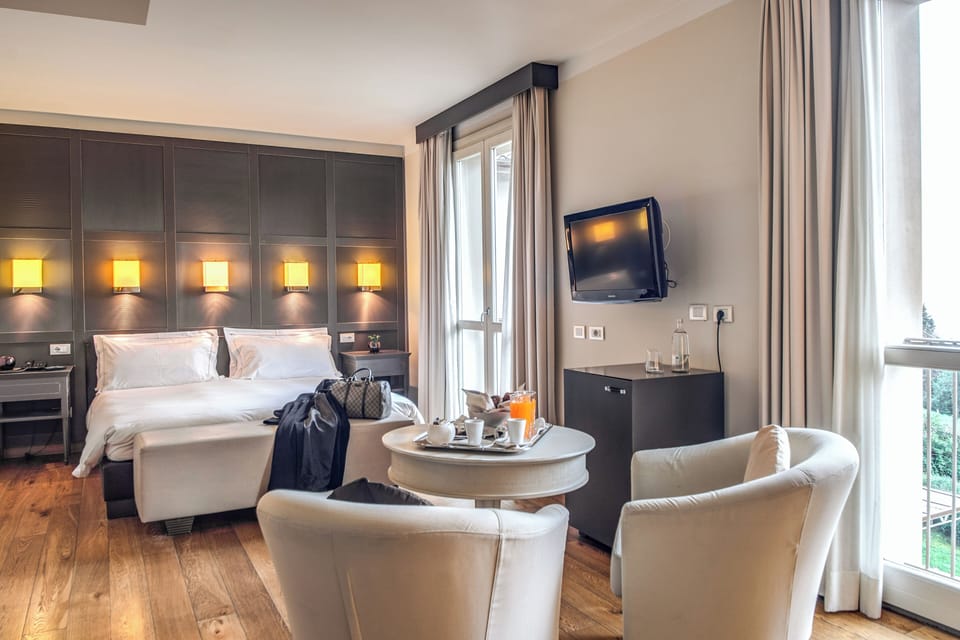 Premium bedding, minibar, in-room safe, desk