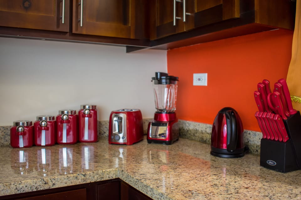 Family Villa, 3 Bedrooms, Garden View | Private kitchen | Coffee/tea maker, full-size fridge, microwave, oven
