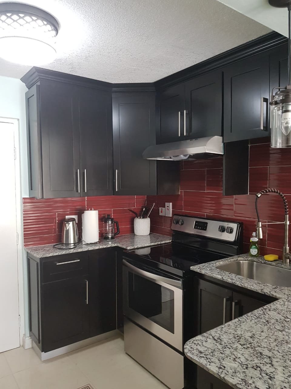 City Apartment, 2 Bedrooms | Private kitchen | Full-size fridge, microwave, oven, stovetop