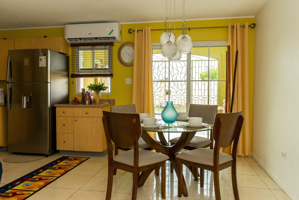Family Villa, 2 Bedrooms | In-room dining