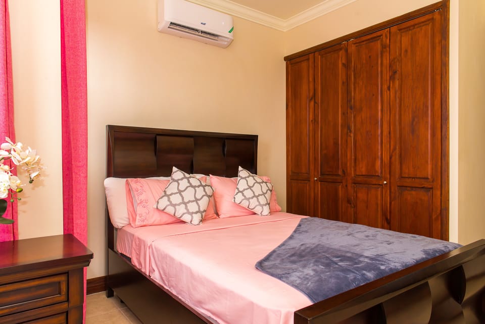 City Duplex, 2 Bedrooms | 2 bedrooms, Egyptian cotton sheets, premium bedding, in-room safe