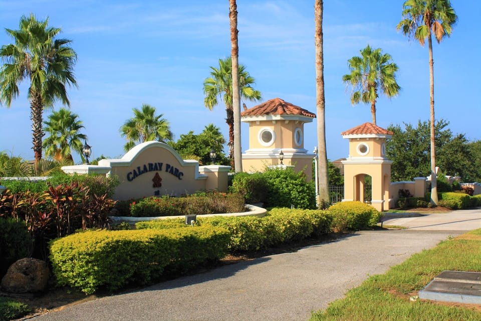 Entrance at Calabay Parc at Tower Lake, 
Guarded 24/7 with a live guard 