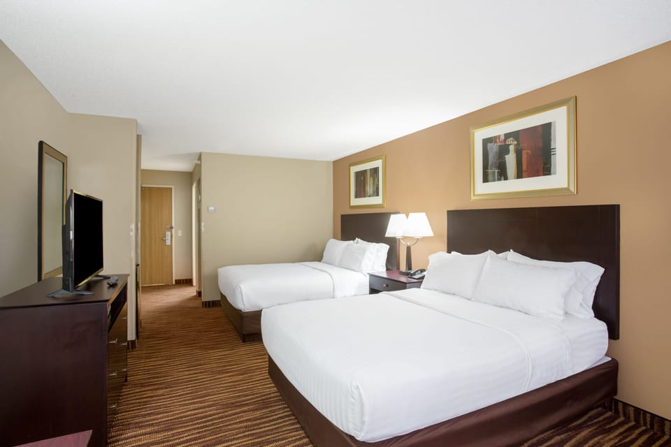 Egyptian cotton sheets, premium bedding, desk, laptop workspace