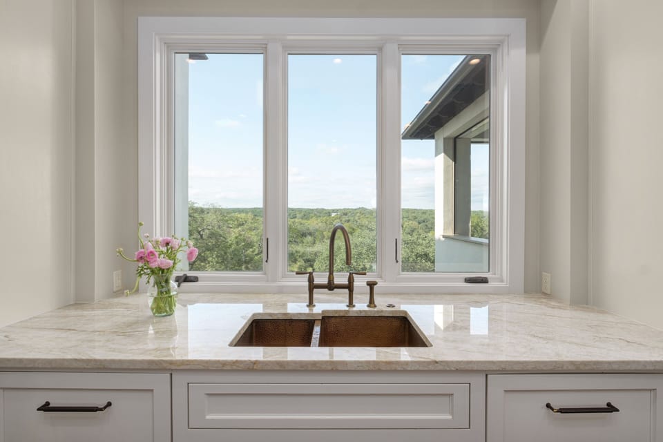 A great view and two dishwashers, easy to  volunteer to do dishes!