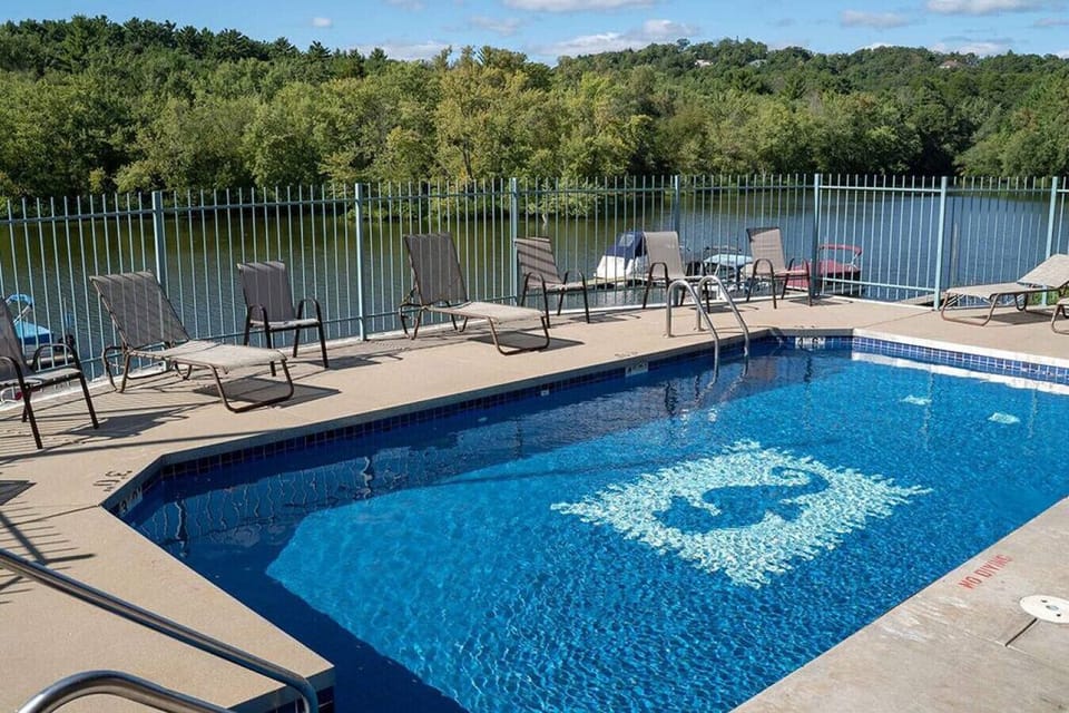 Outdoor Pool | Access Included