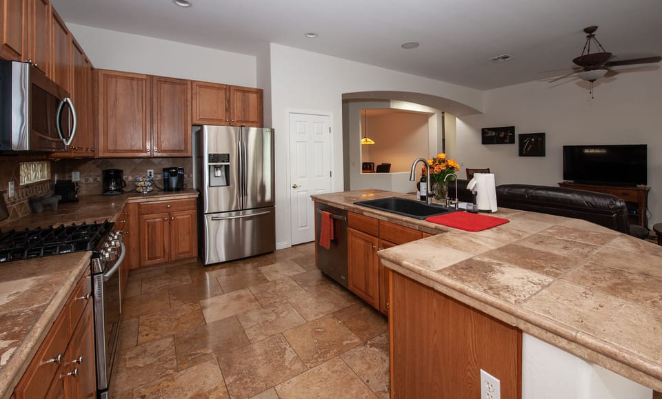Gourmet Kitchen. Pretty much everything you will need to cook up a great meal.