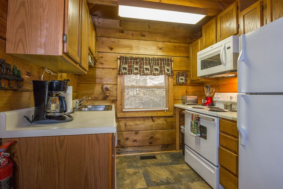 Fully Stocked Kitchen With A Lot Of Extras, Salt, Pepper, Coffee Filters, & More