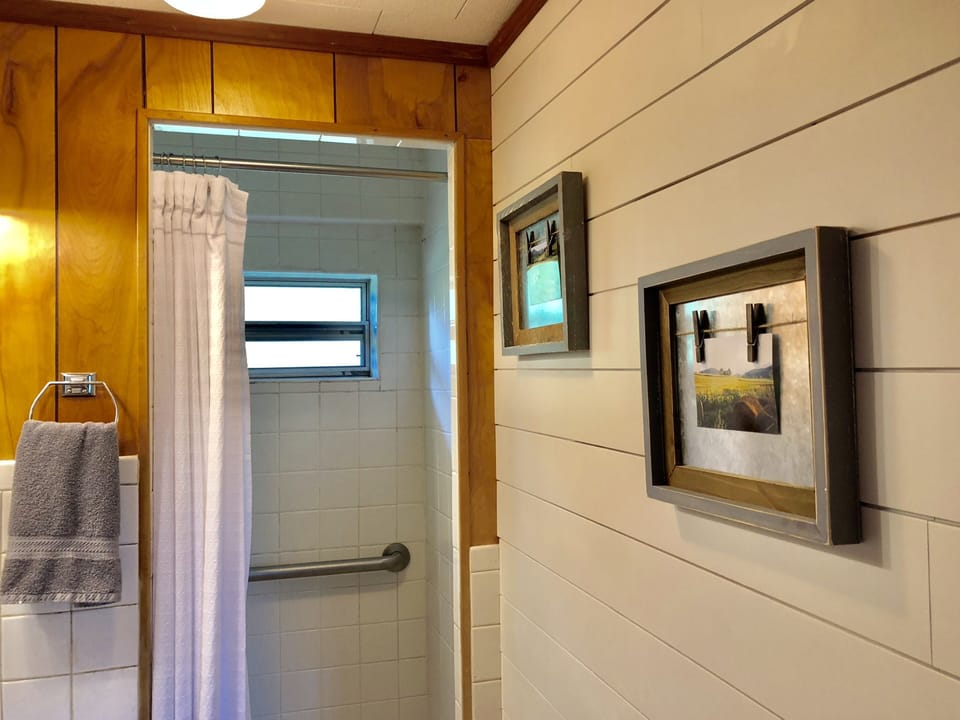 Bathroom 2