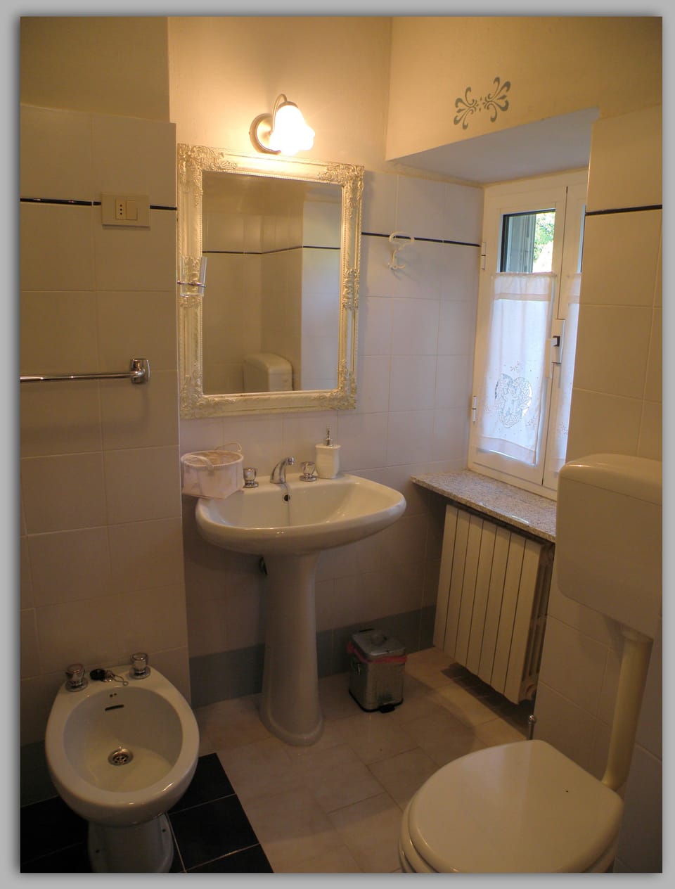 Romantic Double Room, 1 Queen Bed | Free WiFi, bed sheets