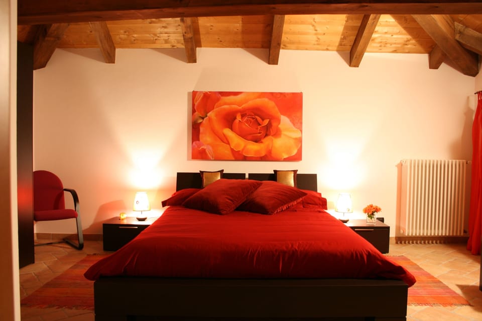 Suite (Freisa) | In-room safe, blackout drapes, free cribs/infant beds, free WiFi