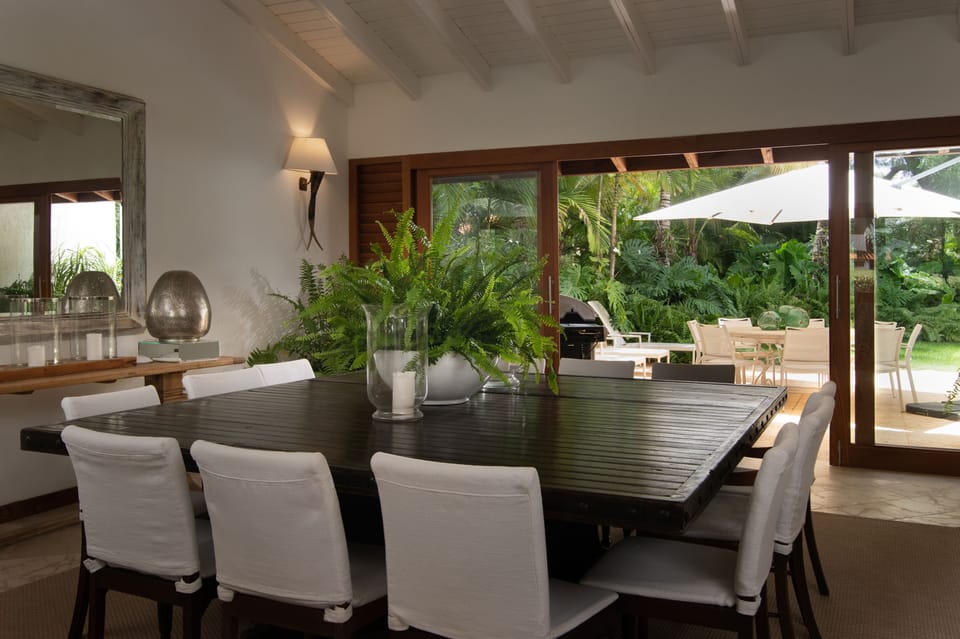 Villa, 1 King Bed, Non Smoking | Dining room