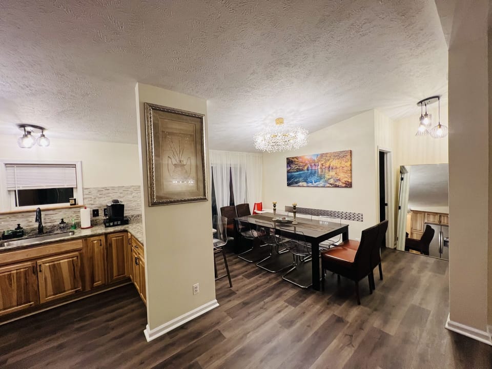 Dining Room/Kitchen