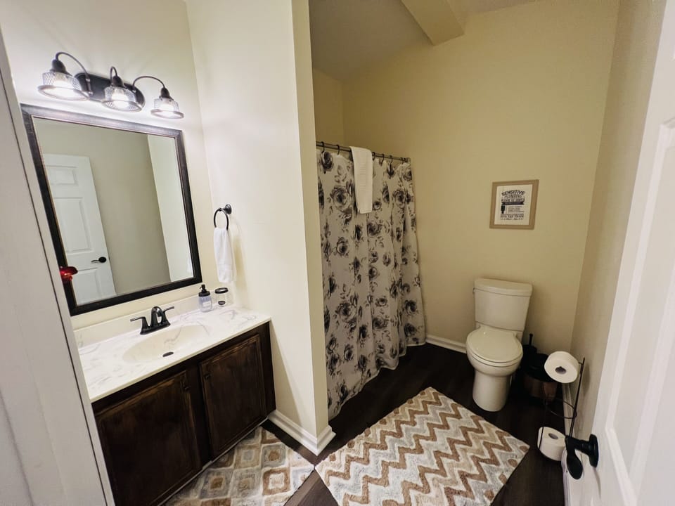 2nd Bathroom Upstairs