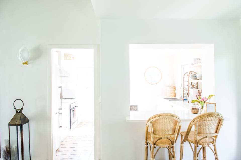 Breakfast bar