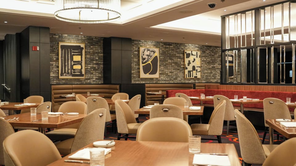 3 restaurants; breakfast, lunch, and dinner served