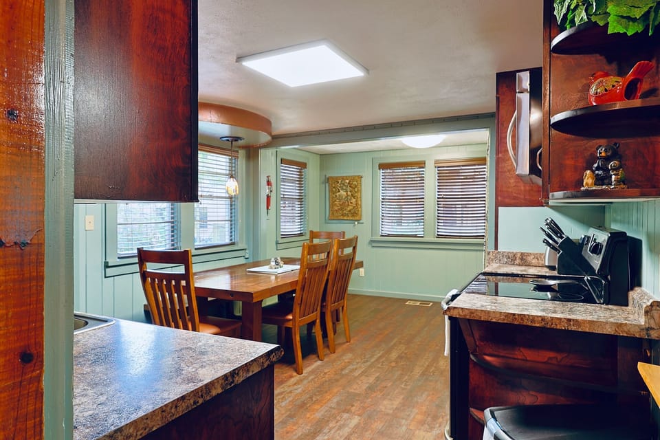 Kitchen fully equipped for cooking