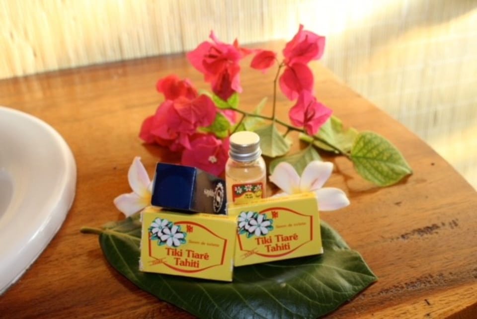 Family Bungalow, Beach View | Bathroom amenities | Shower, free toiletries, towels